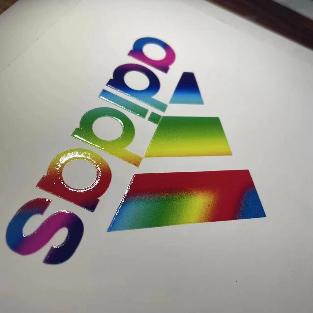 uv打印機,鞋子打印機,紙箱無版印刷機,uv彩印機,uv打印機廠家,龍潤